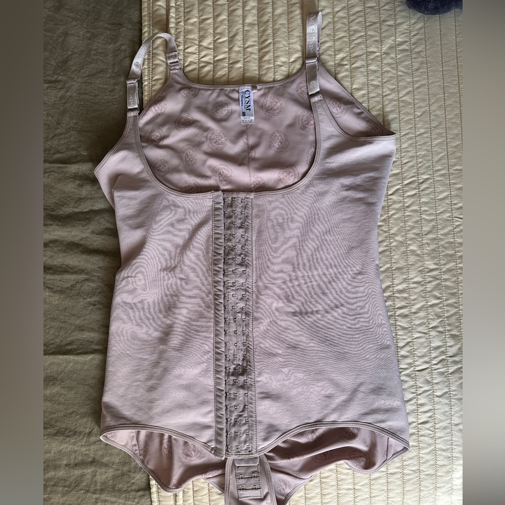 Columbian Shape wear